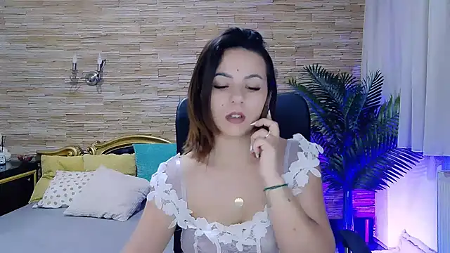 PlayfulElla online show from February 25, 10:04 am