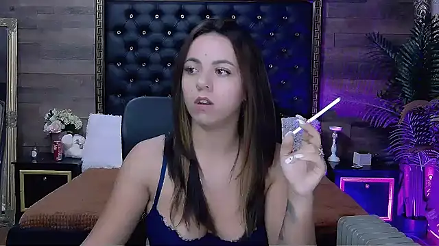 PlayfulElla online show from October 6, 4:43 am