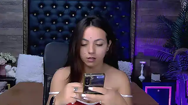 PlayfulElla online show from October 28, 12:19 pm