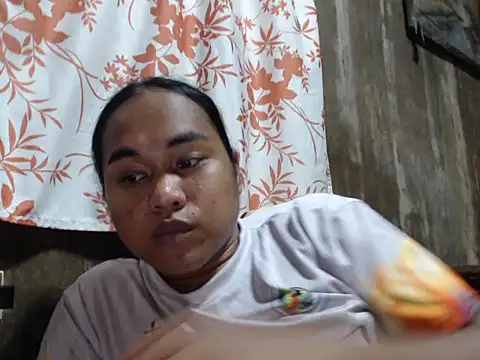 Snapshot of bettina_love chatting on October 10, 4:50 pm bettina love online show from October 10, 4:50 pm