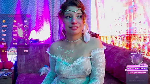 Snapshot of lilac_night33 chatting on February 17, 6:15 pm lilac night33 online show from February 17, 6:15 pm