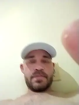 Snapshot of dottado05 chatting on November 9, 9:02 pm dottado05 online show from November 9, 9:02 pm