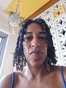 Snapshot of Goldenlace chatting on December 18, 10:24 pm Goldenlace online show from December 18, 10:24 pm