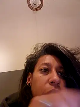 Snapshot of Goldenlace chatting on March 17, 11:54 pm Goldenlace online show from March 17, 11:54 pm