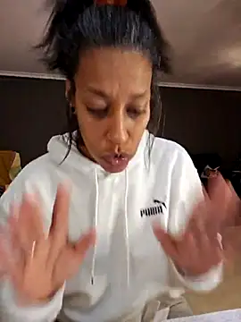 Snapshot of Goldenlace chatting on March 20, 11:12 pm Goldenlace online show from March 20, 11:12 pm