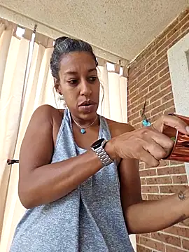 Snapshot of Goldenlace chatting on September 20, 9:21 am Goldenlace online show from September 20, 9:21 am