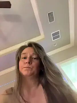 Vivian MayXxX online show from February 17, 10:05 pm