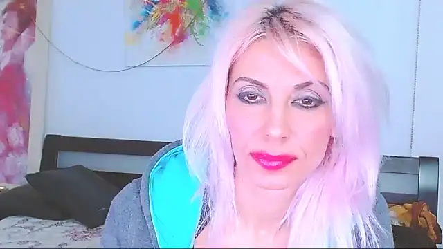 HoneyLara online show from March 1, 5:31 am