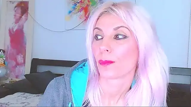 HoneyLara online show from March 3, 10:52 pm