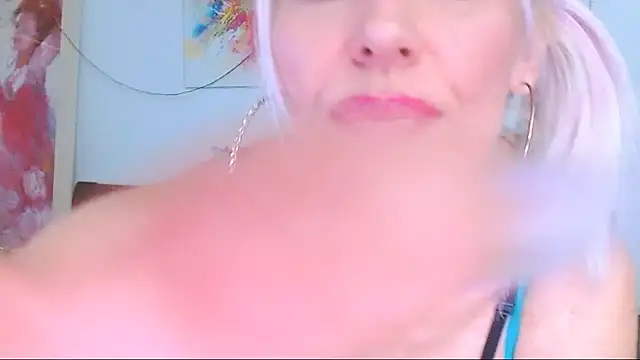 HoneyLara online show from March 9, 8:18 am