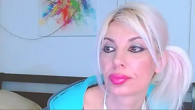 HoneyLara online show from March 13, 3:11 am