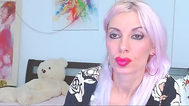 HoneyLara online show from October 10, 8:52 pm