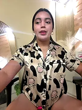 HotstuffCherrySummer online show from October 8, 8:01 am