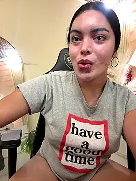 HotstuffCherrySummer online show from November 26, 7:42 am