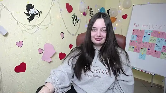 Snapshot of MilanaPrice chatting on February 20, 6:24 pm MilanaPrice online show from February 20, 6:24 pm