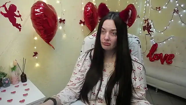 Snapshot of MilanaPrice chatting on February 4, 7:09 pm MilanaPrice online show from February 4, 7:09 pm