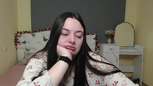 Snapshot of MilanaPrice chatting on February 27, 6:24 am MilanaPrice online show from February 27, 6:24 am