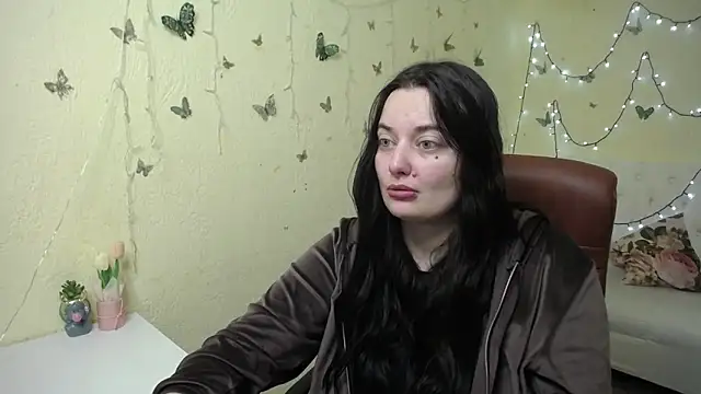 Snapshot of MilanaPrice chatting on March 14, 7:14 am MilanaPrice online show from March 14, 7:14 am