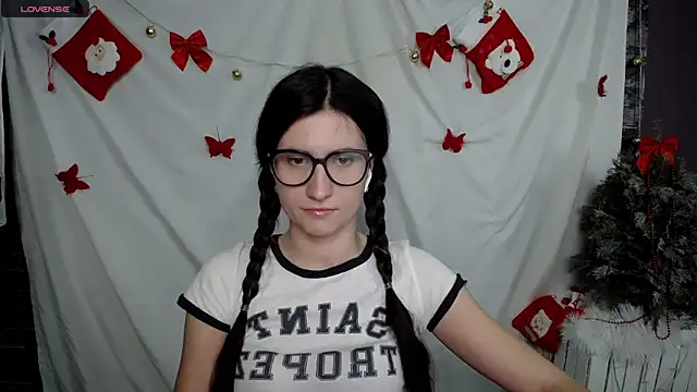 Snapshot of MaryEm976 chatting on January 7, 8:45 am MaryEm976 online show from January 7, 8:45 am
