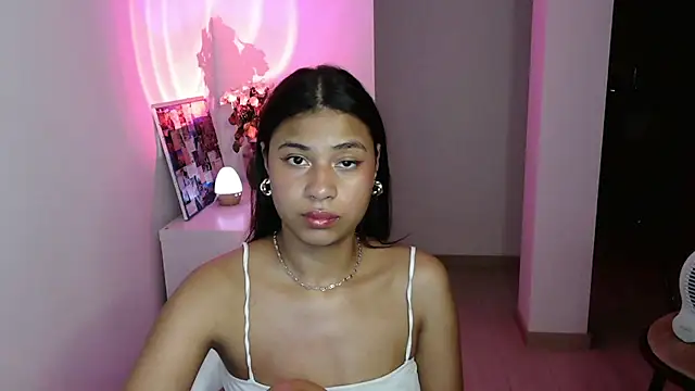 dark enchantress  online show from January 11, 2:20 am