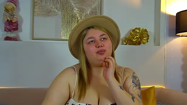 LillianKim online show from December 4, 6:38 pm