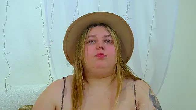 LillianKim online show from February 18, 6:48 pm