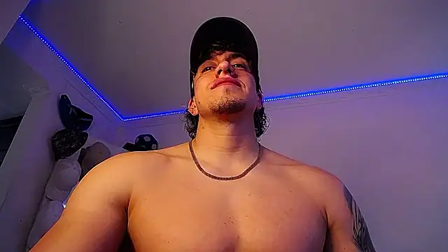 Snapshot of strongboy_ chatting on September 17, 7:04 pm strongboy online show from September 17, 7:04 pm