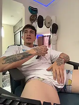 strongboy  online show from February 20, 5:57 pm