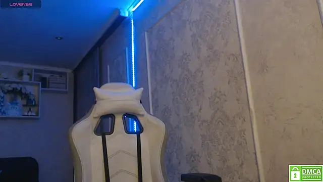 Snapshot of lunarose777 chatting on December 22, 8:25 pm lunarose777 online show from December 22, 8:25 pm