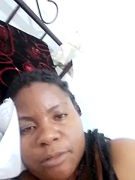 Snapshot of bigtitssxx chatting on October 1, 9:15 am bigtitssxx online show from October 1, 9:15 am