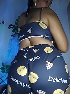 Snapshot of collegechica chatting on September 11, 7:08 am collegechica online show from September 11, 7:08 am