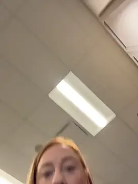 Snapshot of cinnatitties chatting on October 28, 3:04 pm cinnatitties online show from October 28, 3:04 pm