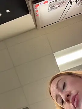 Snapshot of cinnatitties chatting on November 3, 5:47 pm cinnatitties online show from November 3, 5:47 pm