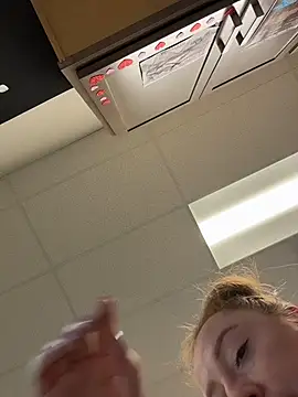 Snapshot of cinnatitties chatting on November 4, 3:55 pm cinnatitties online show from November 4, 3:55 pm