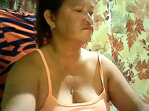 Snapshot of hott_scarlett chatting on June 6, 4:55 pm hott scarlett online show from June 6, 4:55 pm