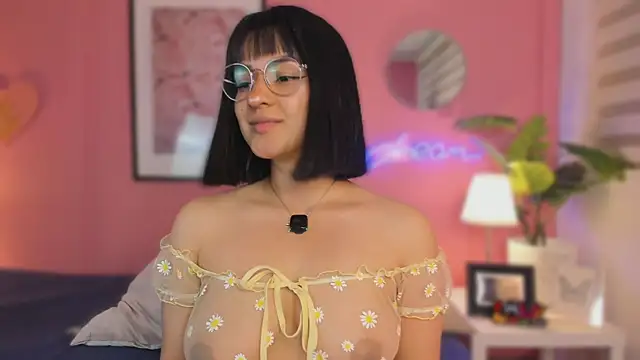 SoySaraa online show from February 17, 6:10 am