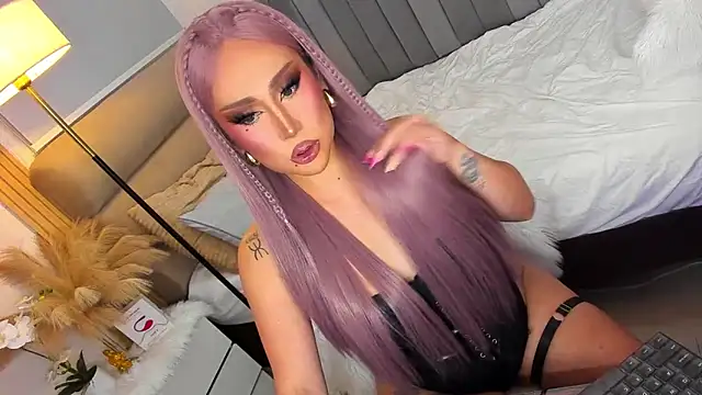 yourbabygoddess online show from October 23, 6:13 am