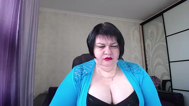 JuicyLady Di online show from December 18, 8:42 am