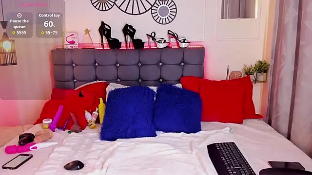 Ashley Beenson online show from February 19, 1:29 pm