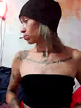 Snapshot of fablob23 chatting on April 22, 2:47 am fablob23 online show from April 22, 2:47 am