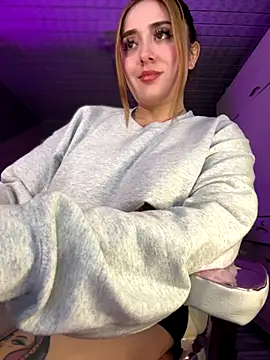 Sam Thompsoon  online show from November 12, 3:07 am