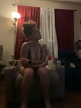 bustybunny25 online show from July 19, 5:11 am