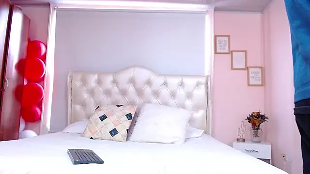 Snapshot of ryan_maxy chatting on February 19, 3:38 pm ryan maxy online show from February 19, 3:38 pm