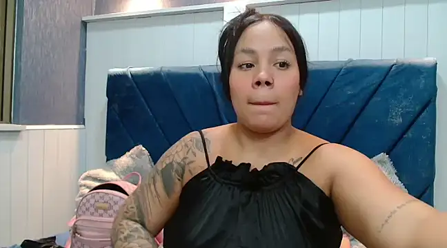 EmilyQueen3x online show from March 22, 2:03 pm