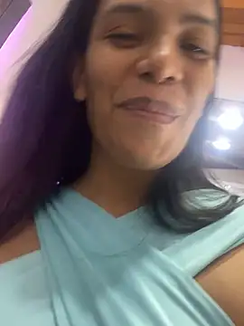 Snapshot of ArielleMillerr chatting on December 23, 3:55 pm ArielleMillerr online show from December 23, 3:55 pm