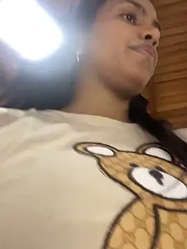 Snapshot of ArielleMillerr chatting on January 20, 5:59 pm ArielleMillerr online show from January 20, 5:59 pm
