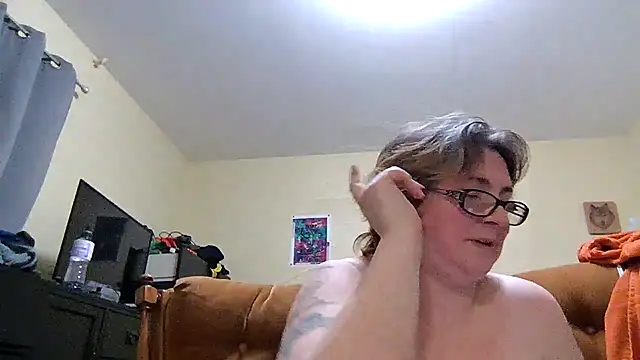 Snapshot of newfieocean chatting on December 14, 5:29 am newfieocean online show from December 14, 5:29 am