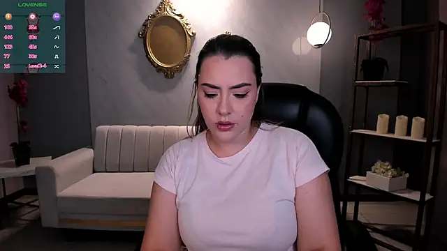 Snapshot of MartinnaBonnet chatting on December 26, 11:21 am MartinnaBonnet online show from December 26, 11:21 am