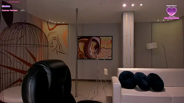 Snapshot of MartinnaBonnet chatting on March 21, 1:34 pm MartinnaBonnet online show from March 21, 1:34 pm