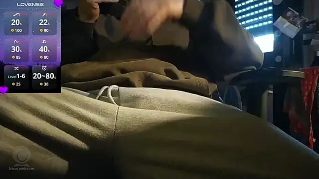 Purple Flamingo online show from November 25, 3:01 pm